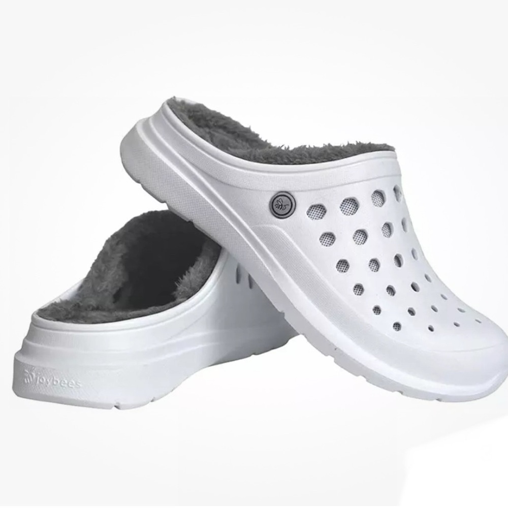 Joybees Cozy White clogs  With Removable Liner Size 7